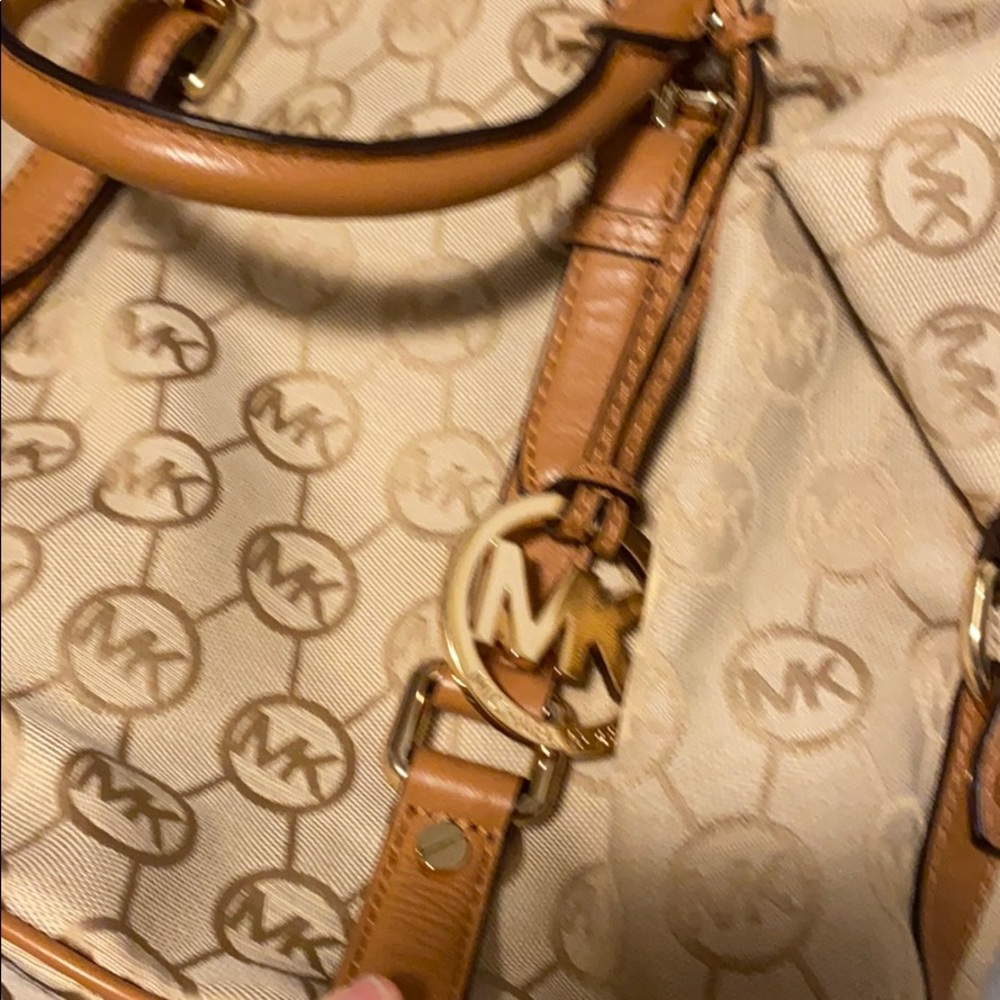 - Michael Kors Bedford Monogram Jacquard  Satchel M - Picture 5 of 8